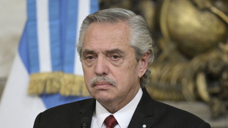 Reapareció Alberto Fernández con críticas al gobierno por los allanamientos